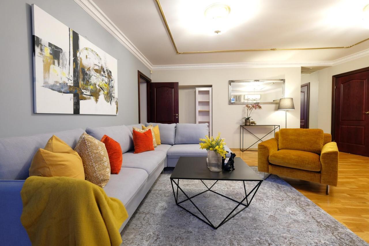 Tallinn City Apartments - 2 Bedroom On Old Town Main Street Viru Esterno foto