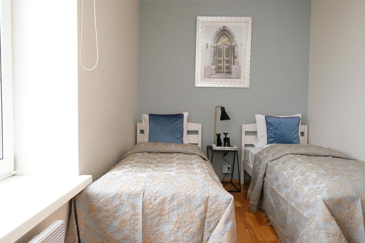 Tallinn City Apartments - 2 Bedroom On Old Town Main Street Viru Esterno foto